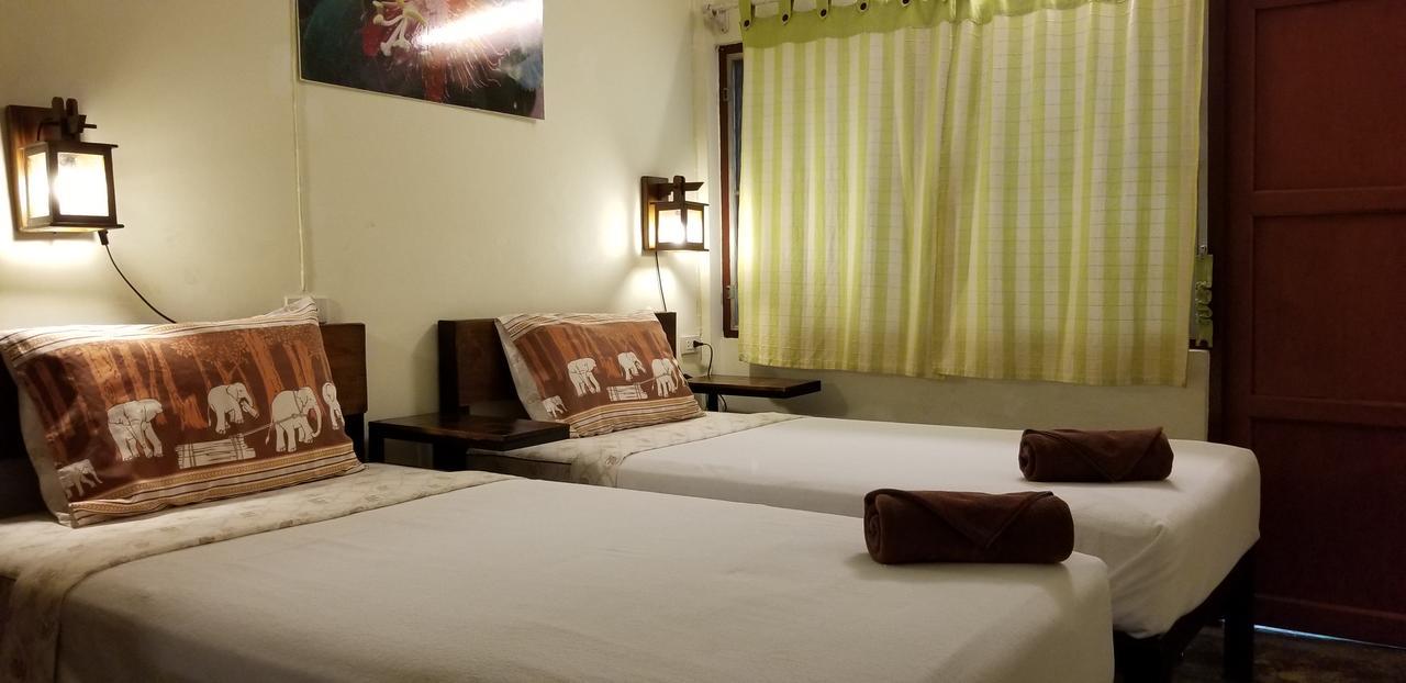 Siriwan Guesthouse Chiang Mai Exterior photo