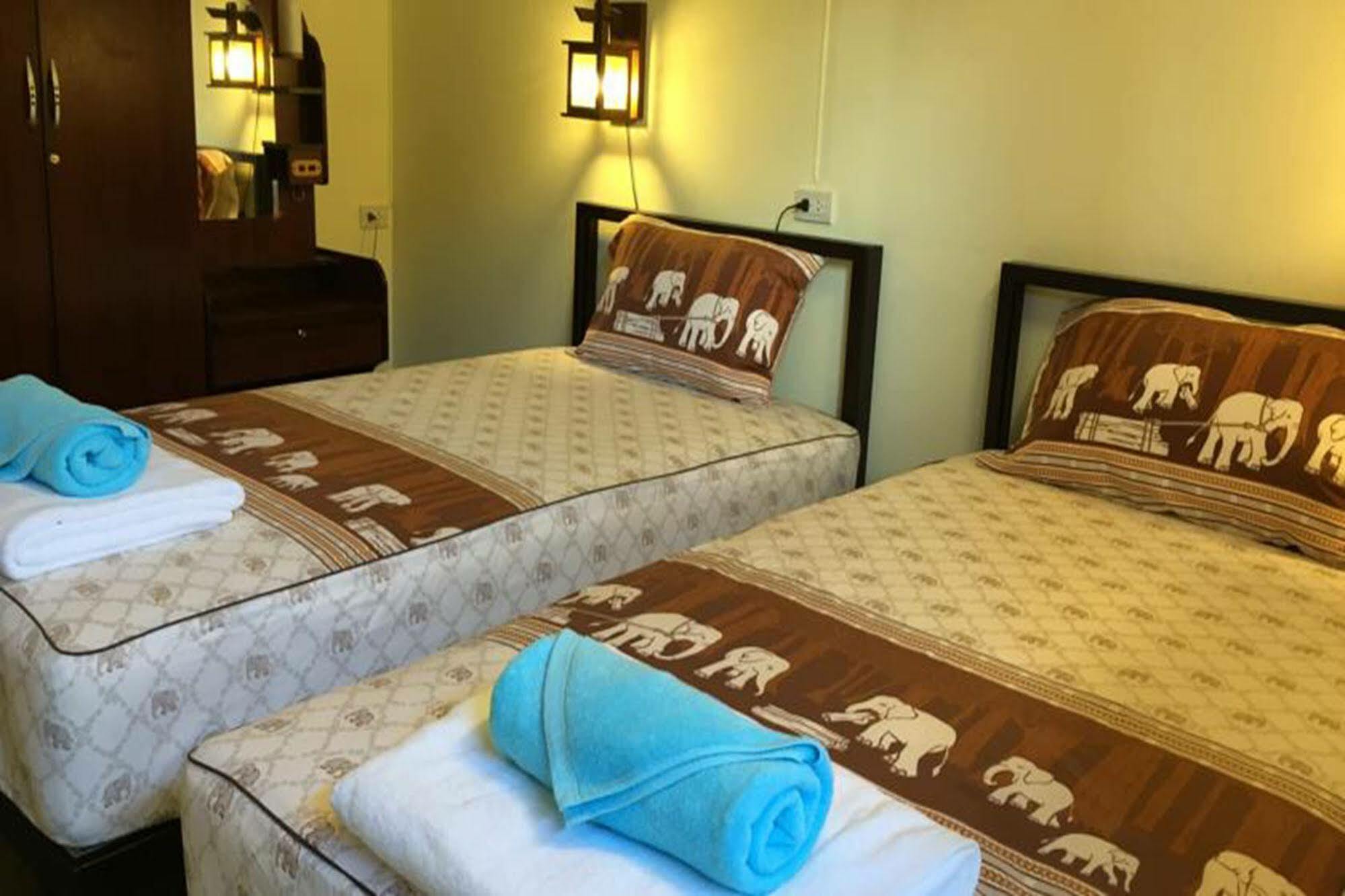 Siriwan Guesthouse Chiang Mai Exterior photo