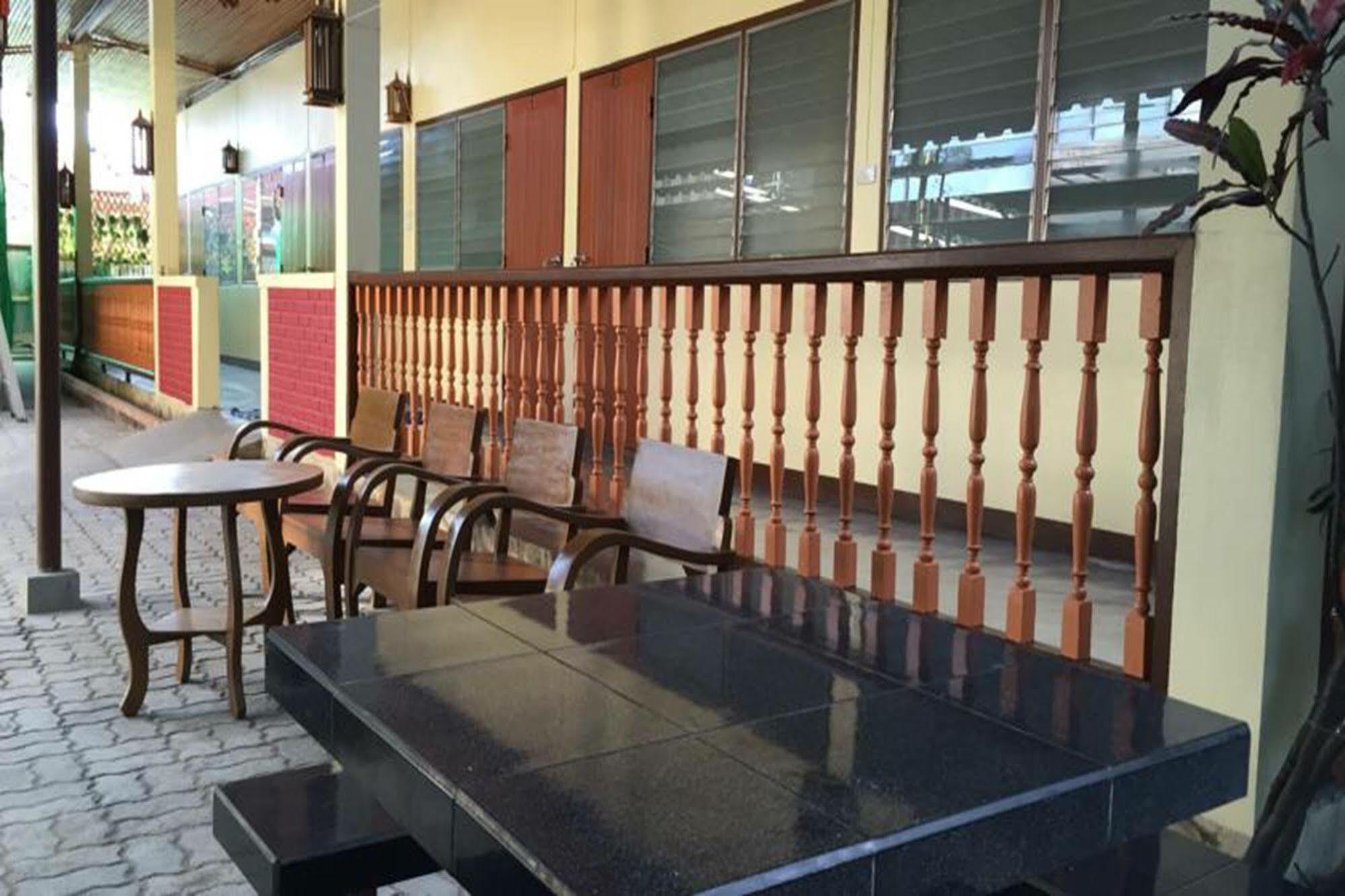 Siriwan Guesthouse Chiang Mai Exterior photo